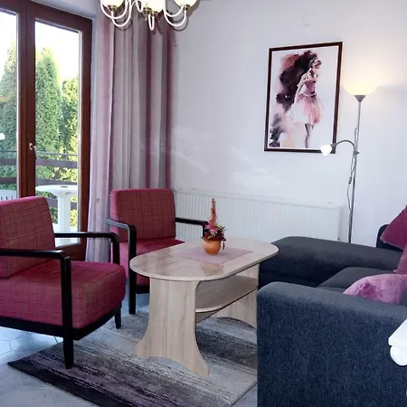 Apartament Tolena *