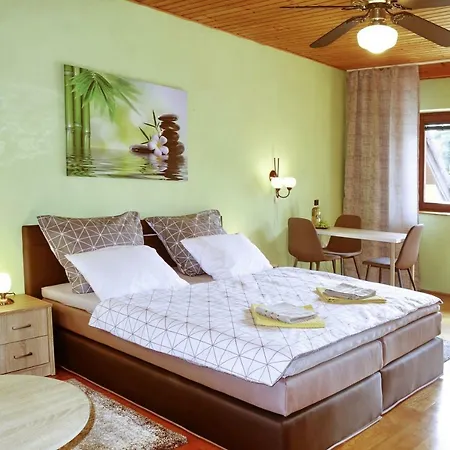 Apartament Tolena *